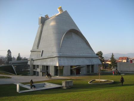 église Firminy  Le Corbusier